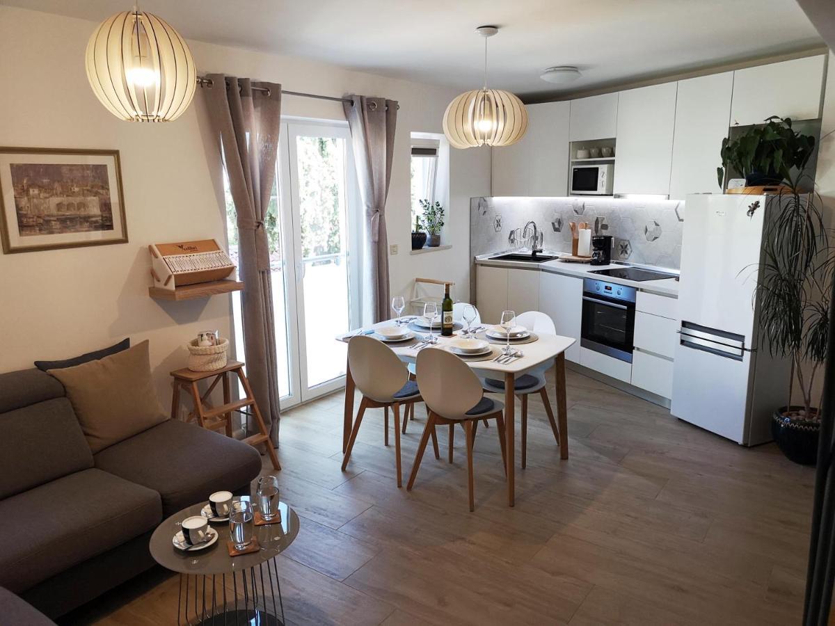 Orsan - Elegant With Private Terrace